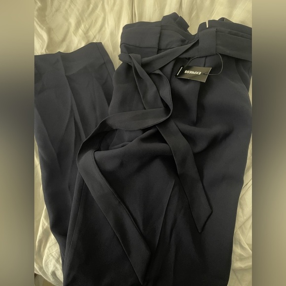 High Waisted Paperbag Ankle Pant​ - Picture 3 of 4